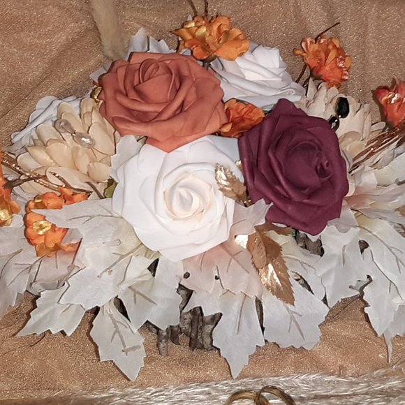 Lings Moments Centerpieces - Picture 12 of 15